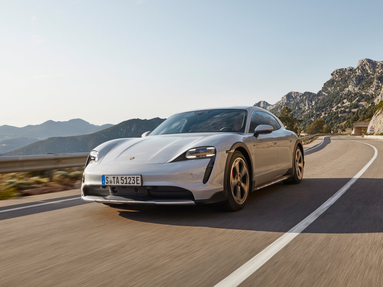 Porsche Taycan I, универсал 5 дв.