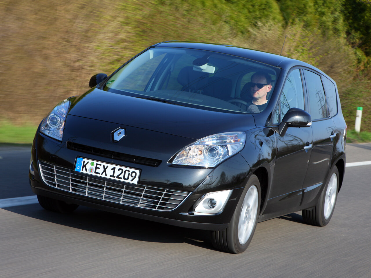 Renault Scenic III, компактвэн