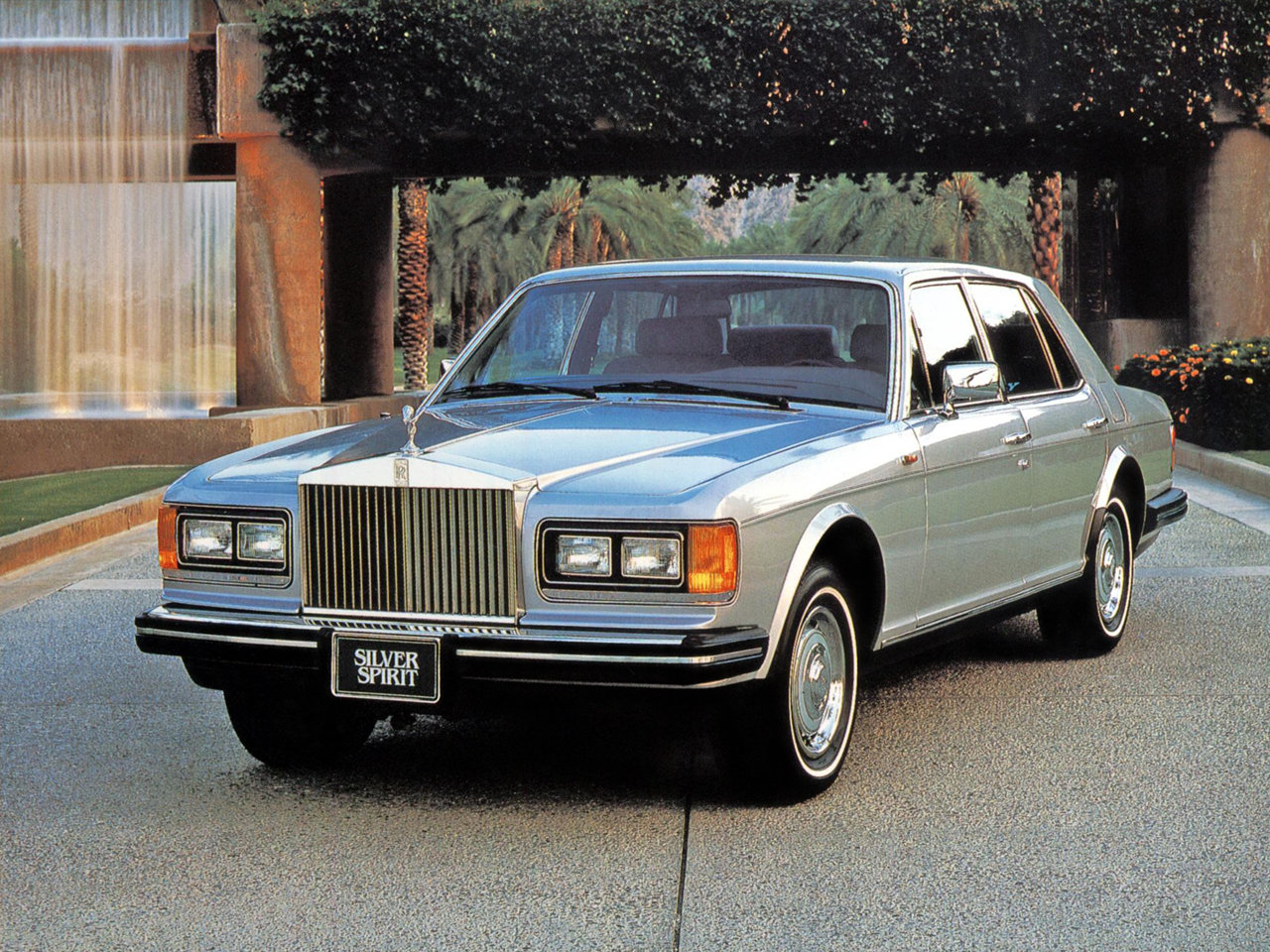 Rolls-Royce Silver Spirit Mark I, седан