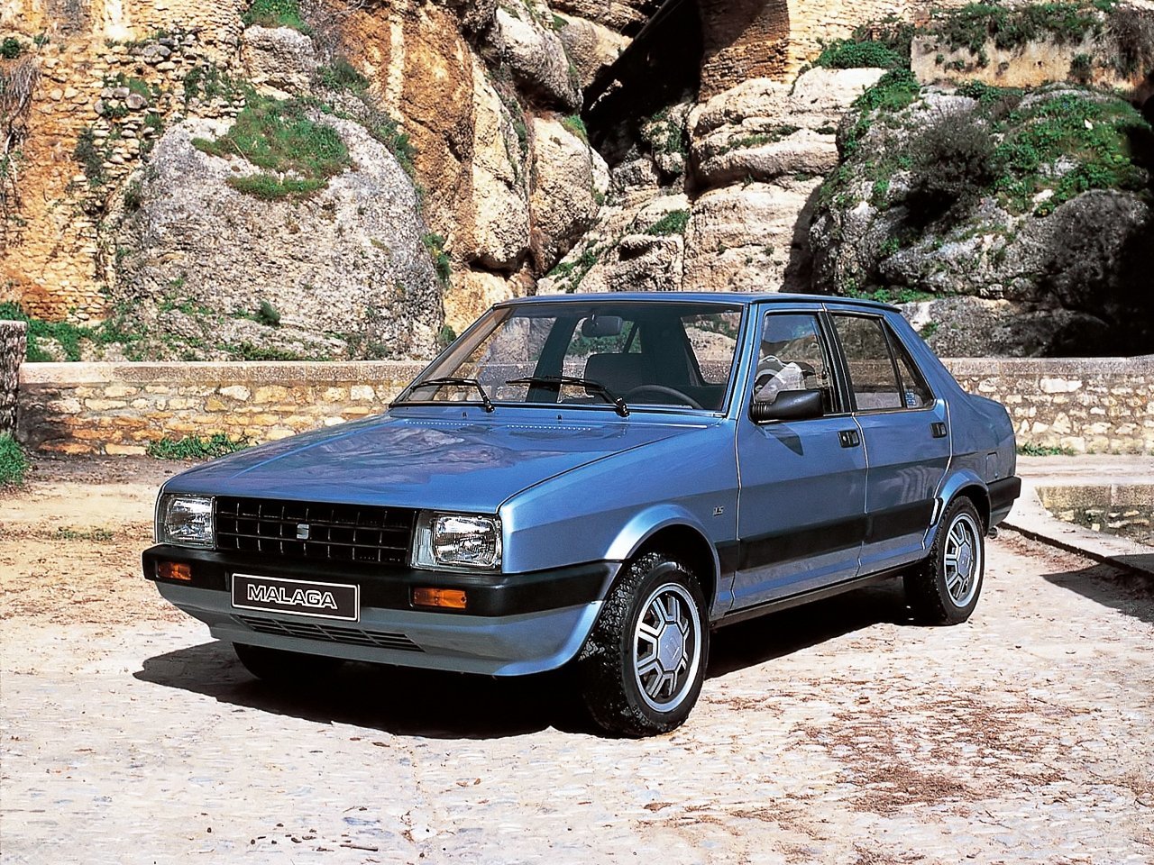 SEAT Malaga I, седан