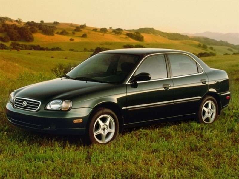 Suzuki Esteem I, седан