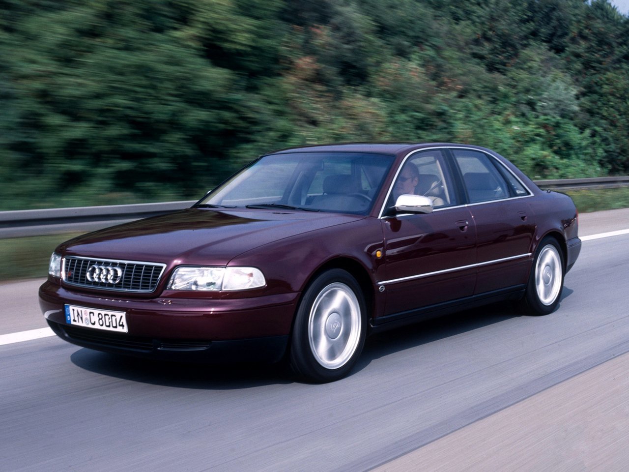 Audi S8 I (D2), седан