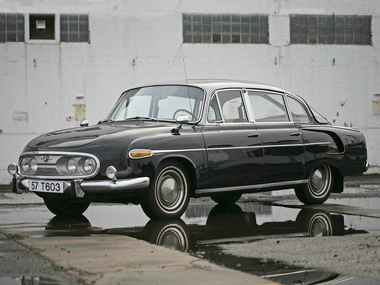 Tatra T603 II, седан