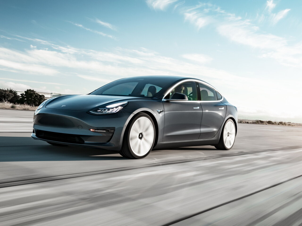 Tesla Model 3 I, седан