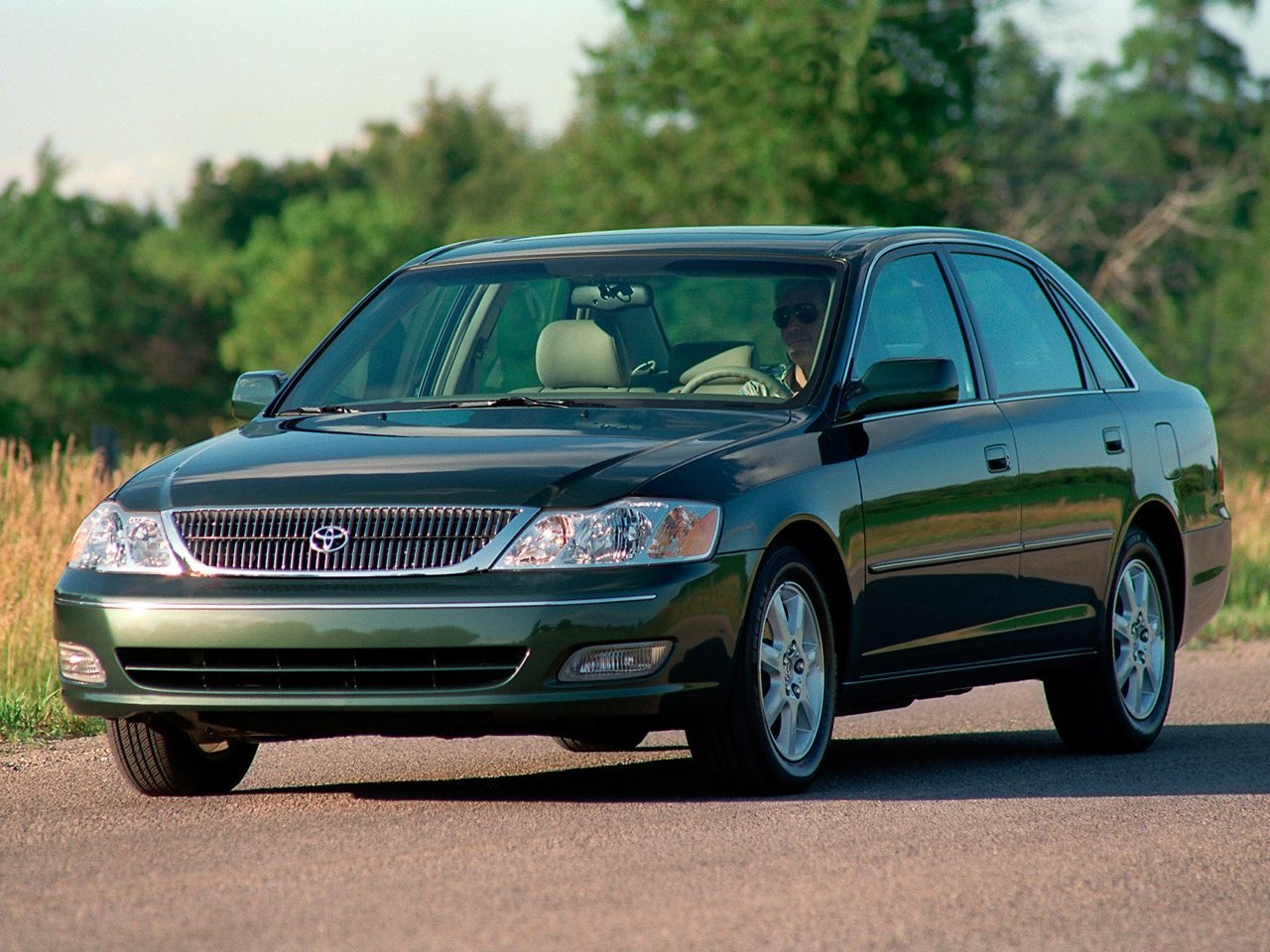 Toyota Avalon II, седан