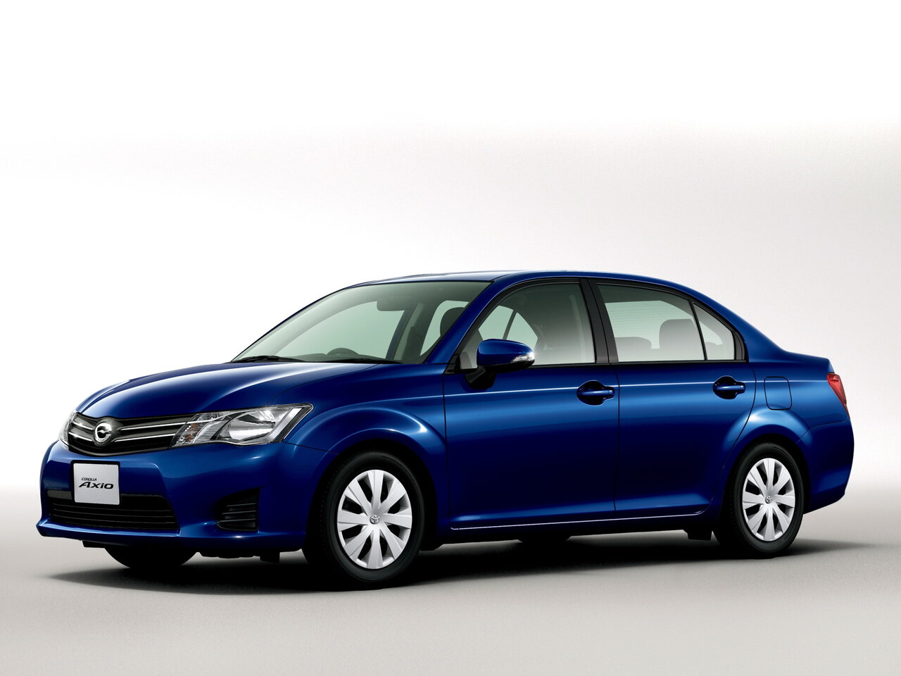 Toyota Corolla XI (E160, E170, E180), седан