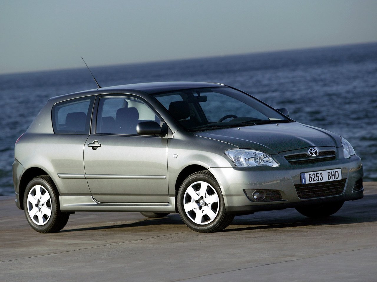 Toyota Corolla IX (E120, E130) Рестайлинг, хэтчбек 3 дв.