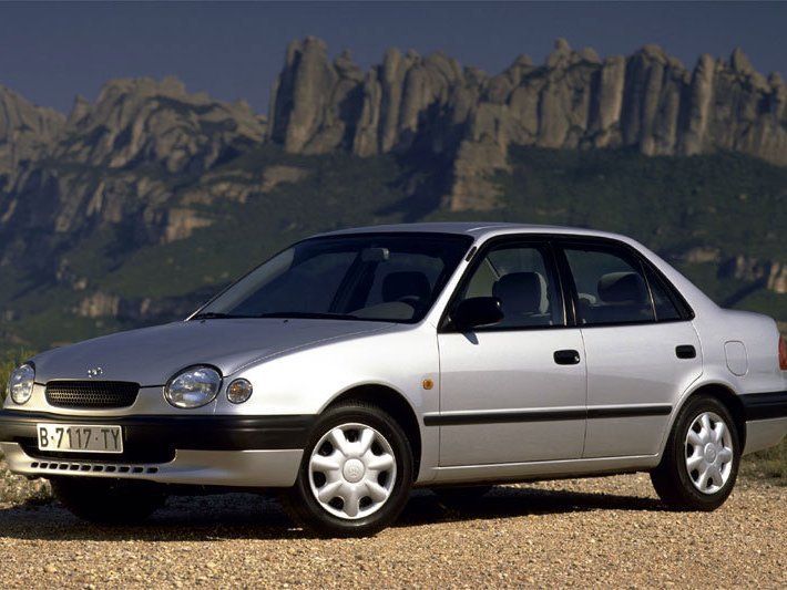 Toyota Corolla VIII (E110), седан