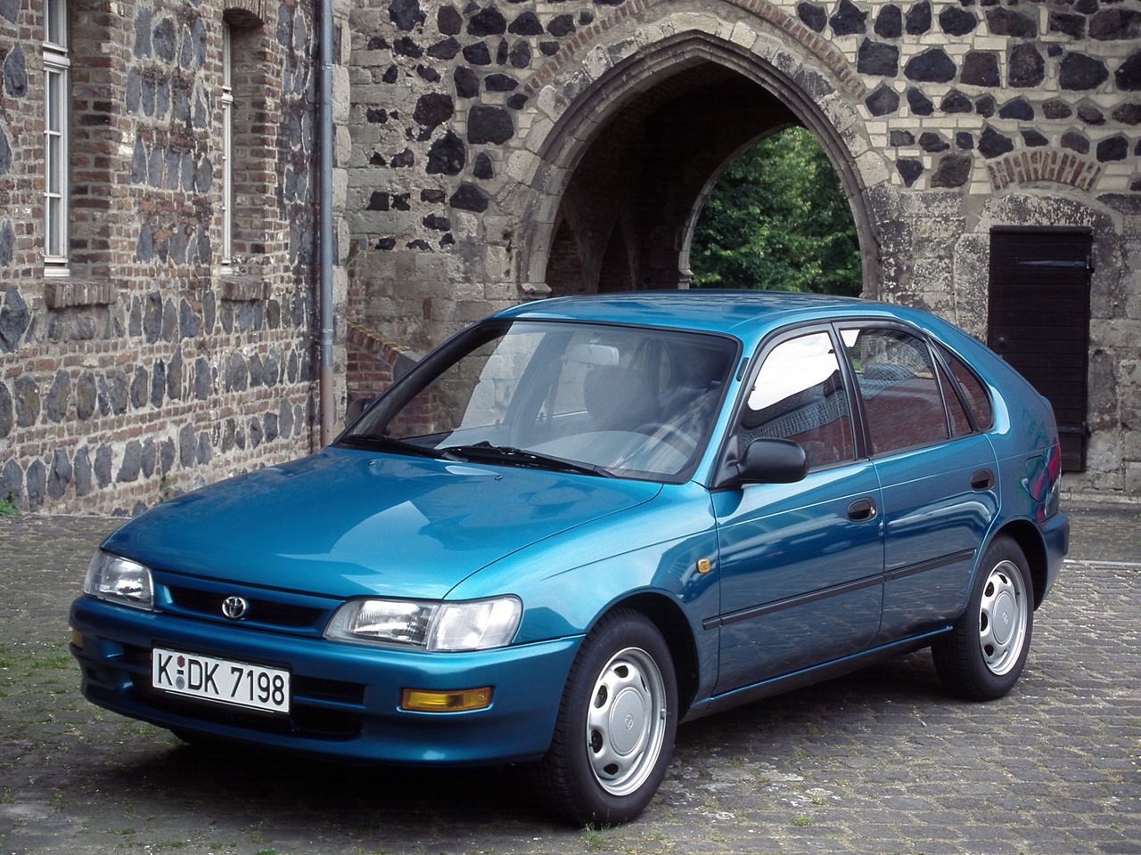 Toyota Corolla VII (E100), хэтчбек 5 дв.