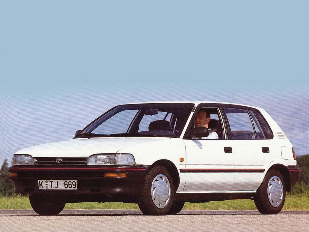 Toyota Corolla VI (E90), хэтчбек 5 дв.
