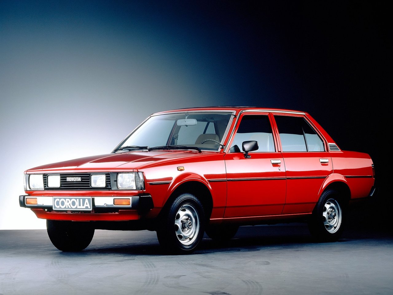 Toyota Corolla IV (E70), седан