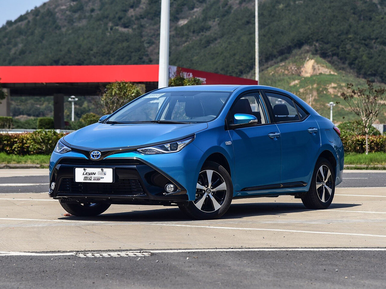 Седан hybrid Седан hybrid