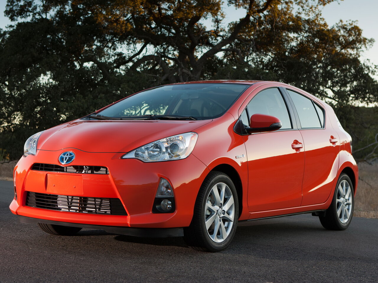 Toyota Prius c I, хэтчбек 5 дв.