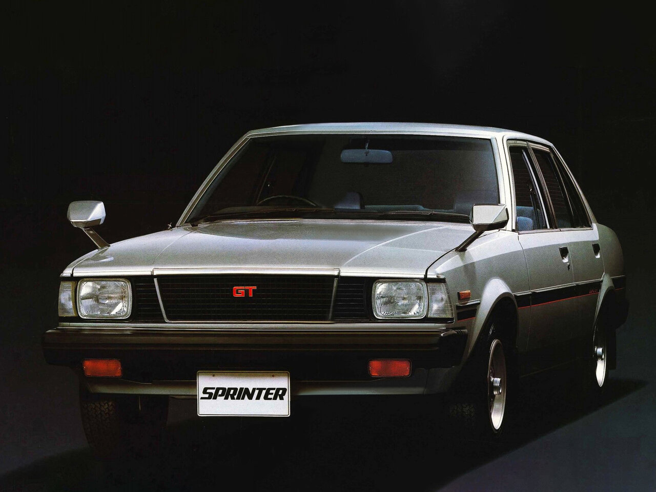 Toyota Sprinter IV (E70), седан