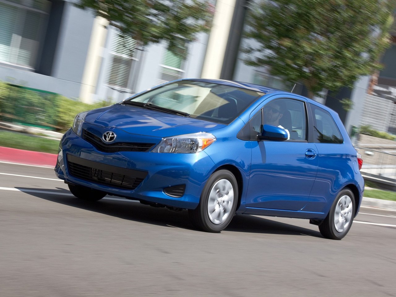 Toyota Yaris III, хэтчбек 3 дв.