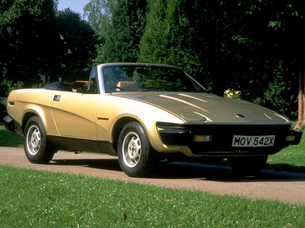 Triumph TR7 I, родстер