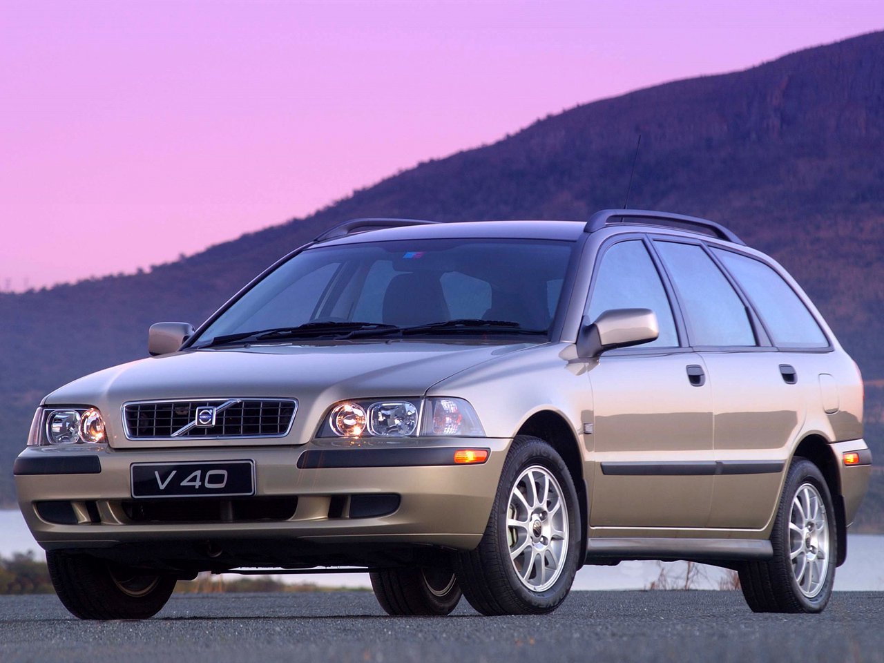 Volvo V40 I Рестайлинг, универсал 5 дв.