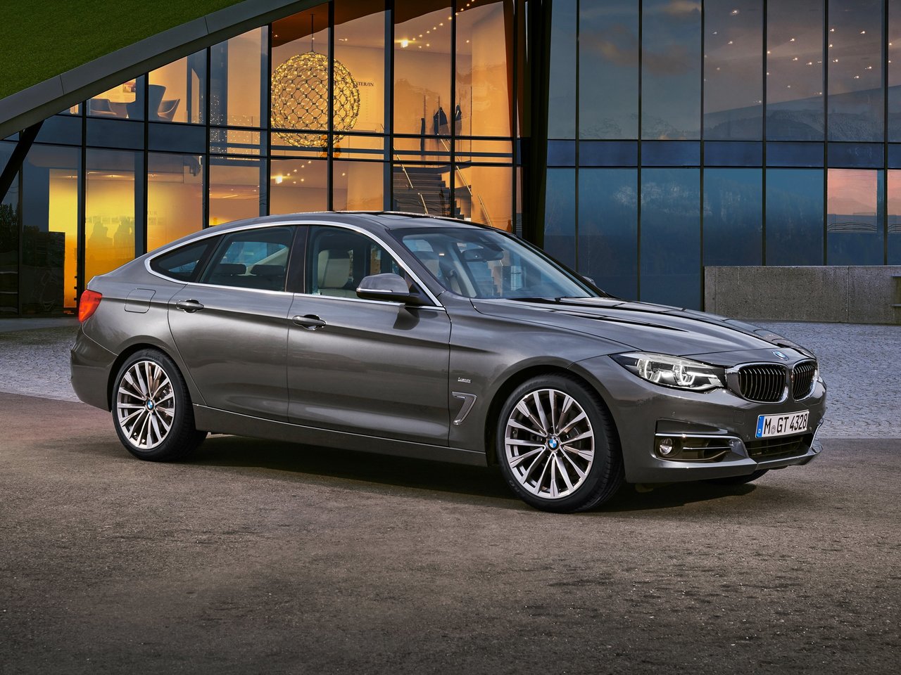 BMW 3 серии VI (F3x) Рестайлинг, лифтбек