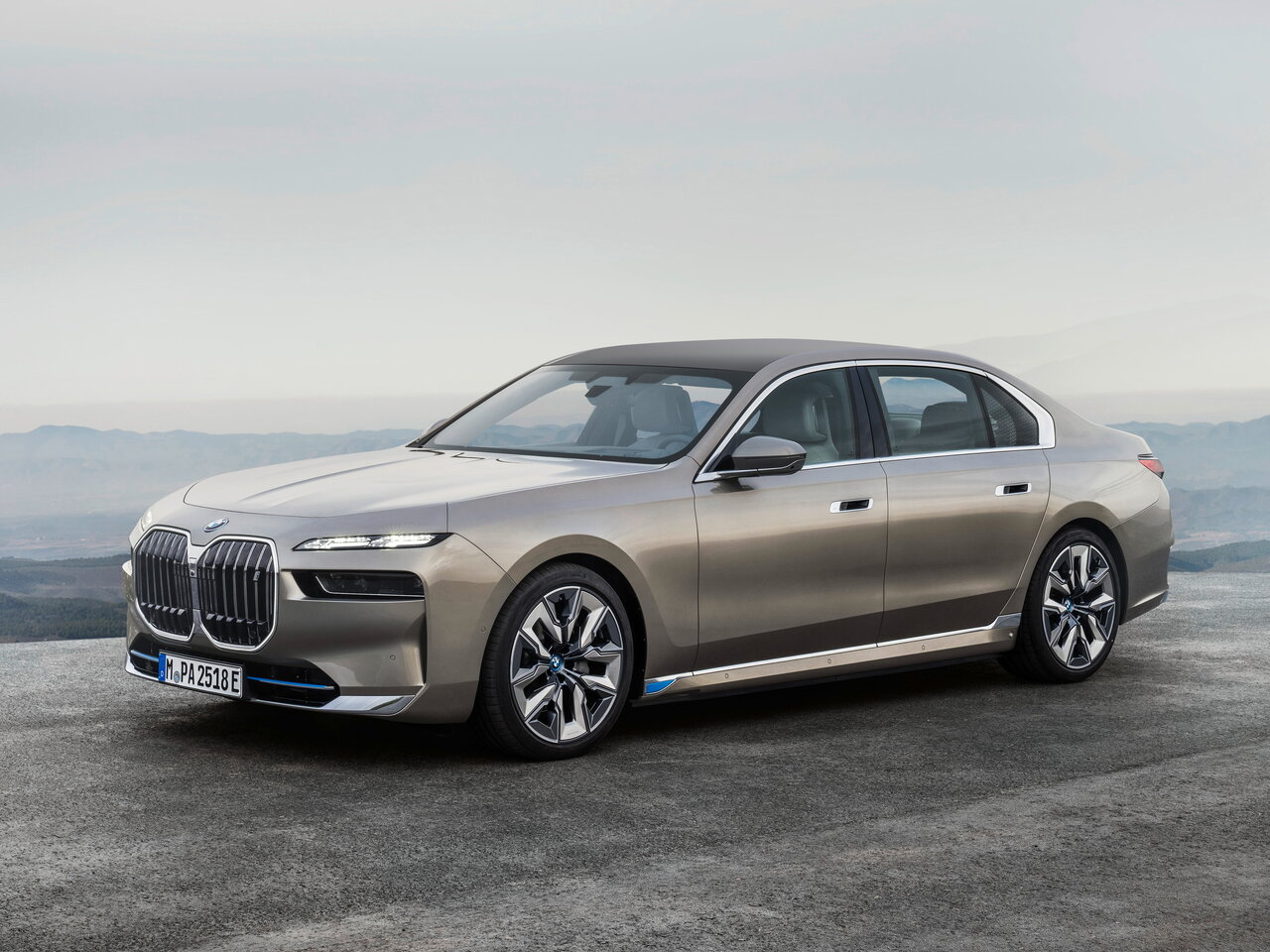 BMW i7 I, седан