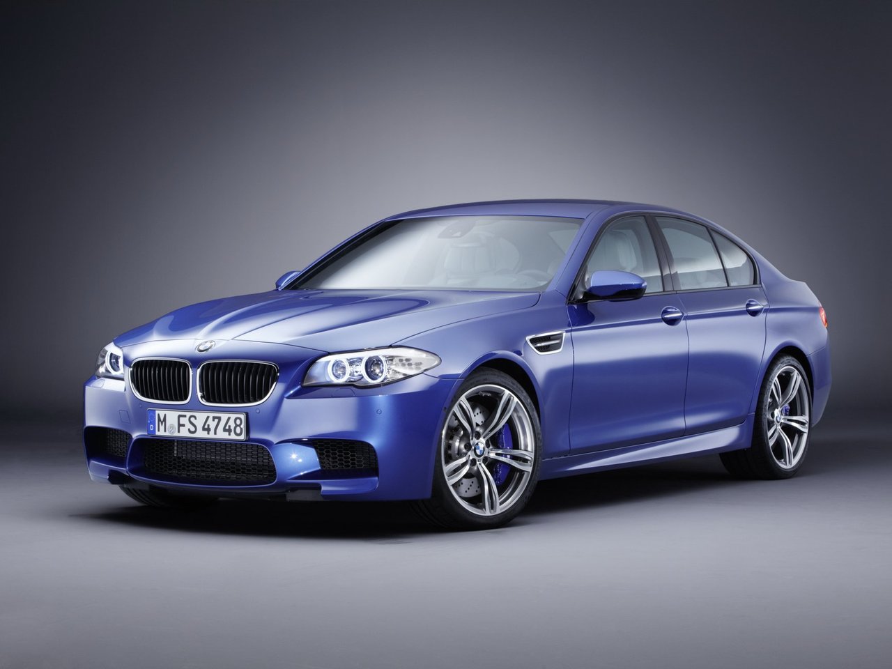 BMW M5 V (F10), седан