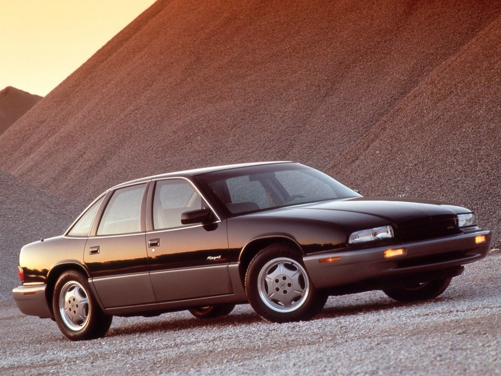 Buick Regal III, седан