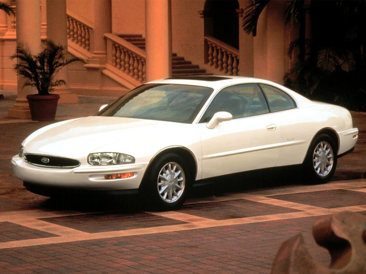 Buick Riviera VIII, купе