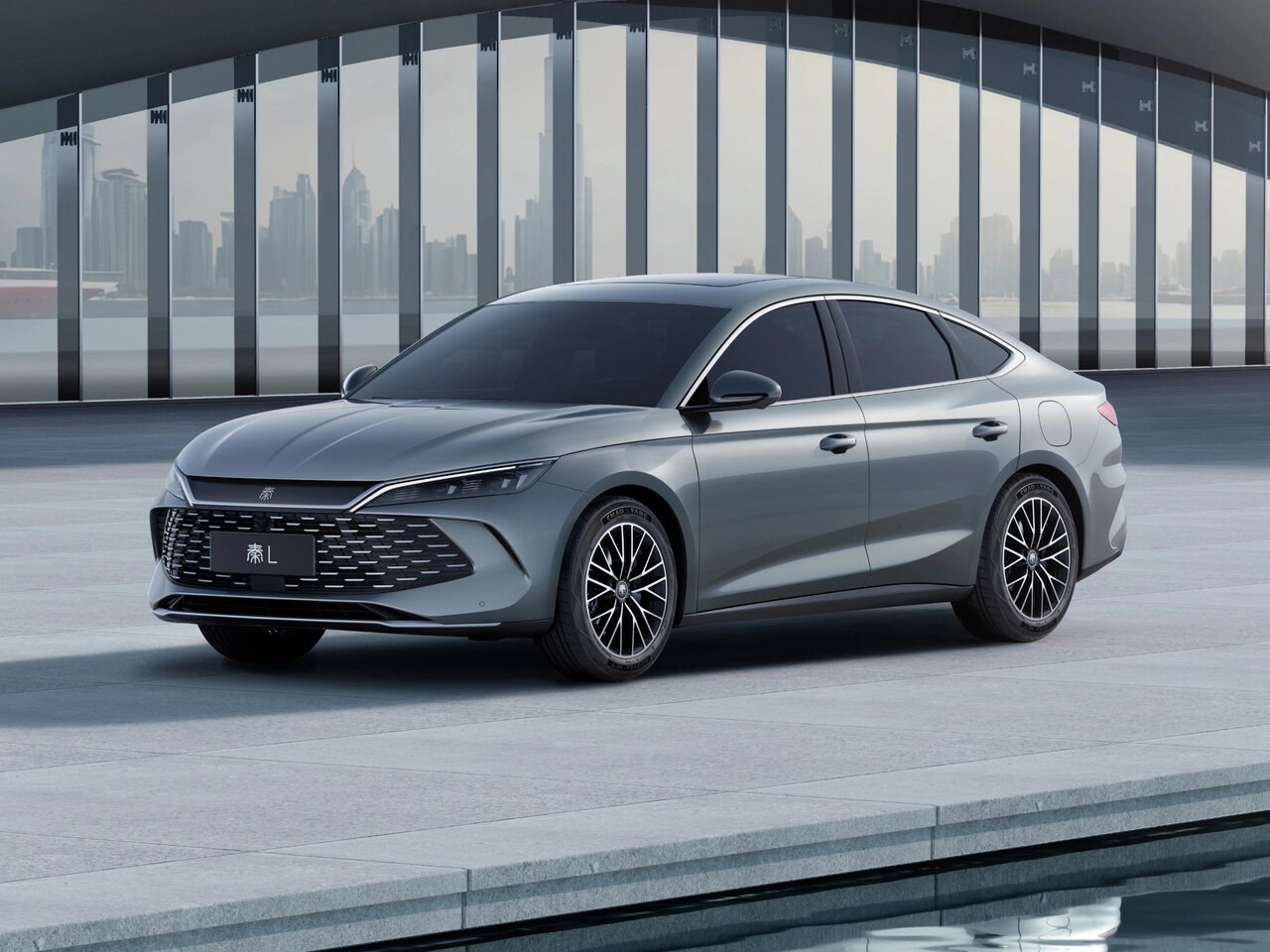 BYD Qin III, седан