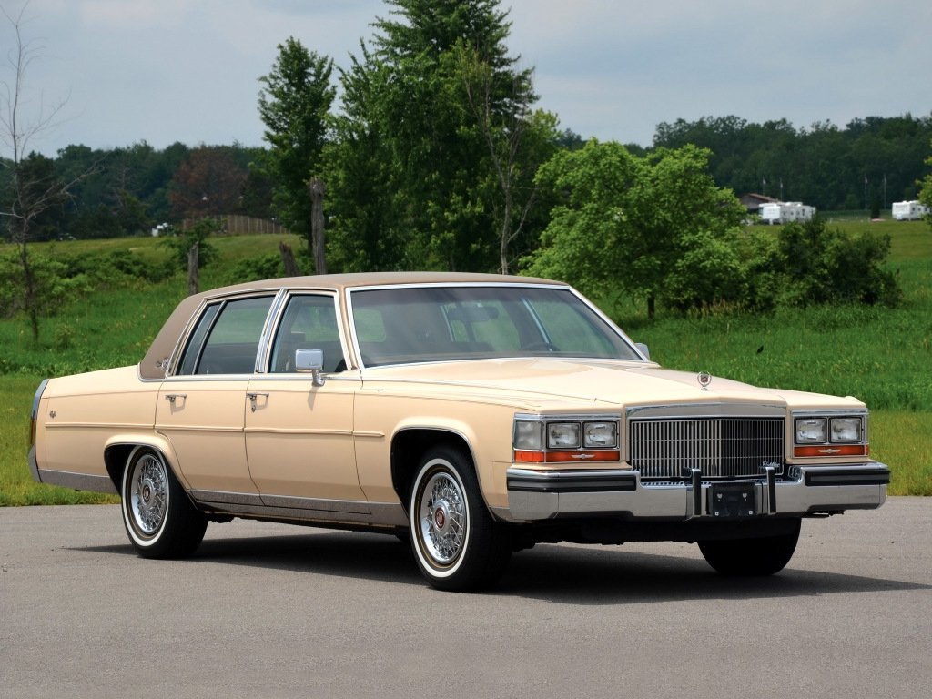 Cadillac Brougham I, седан