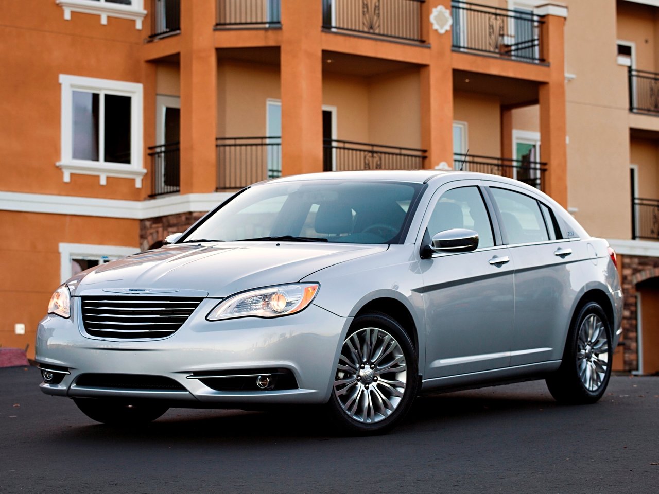 Chrysler 200 I, седан