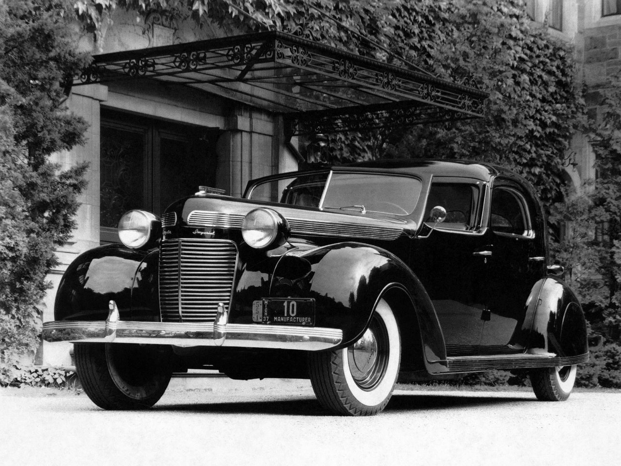 Chrysler Imperial IV, седан