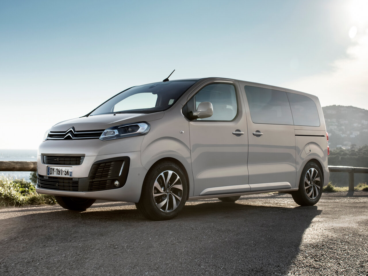 Citroen SpaceTourer I, минивэн