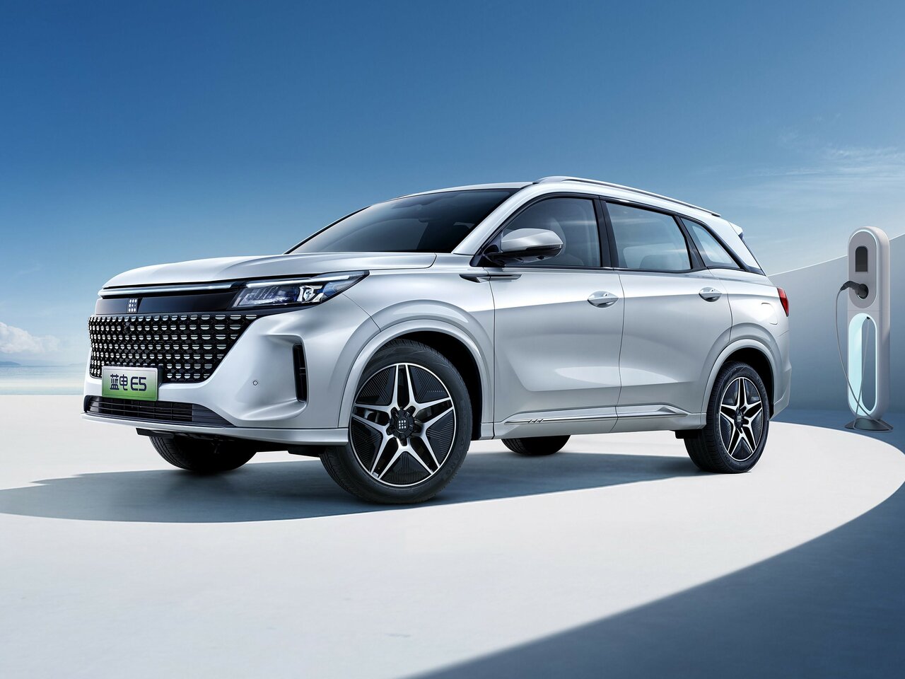 Dongfeng Fengon E5 I, внедорожник 5 дв.