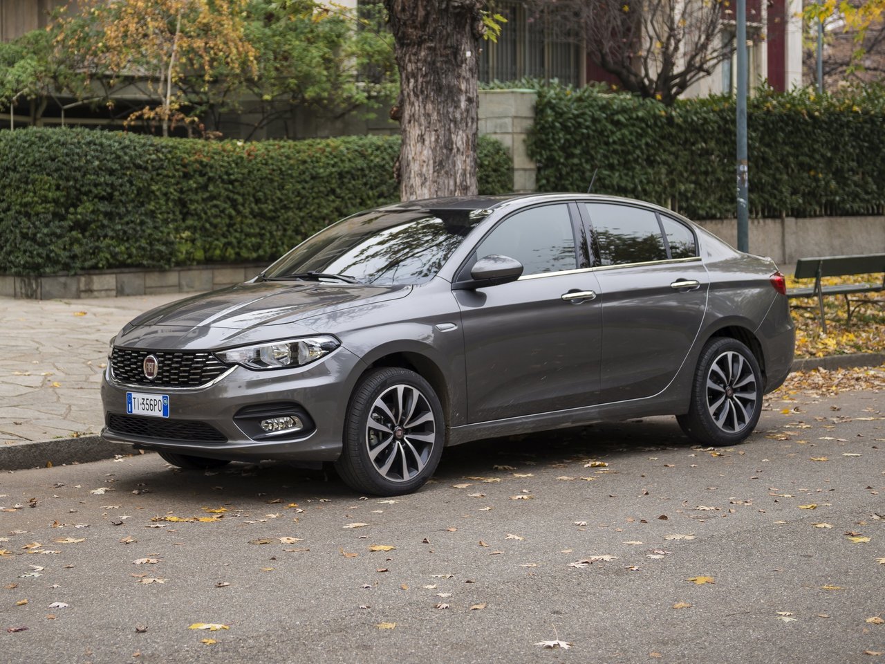 Fiat Tipo 356, седан