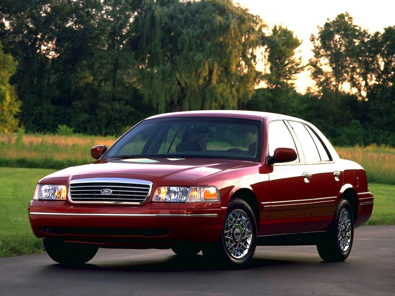 Ford Crown Victoria II, седан