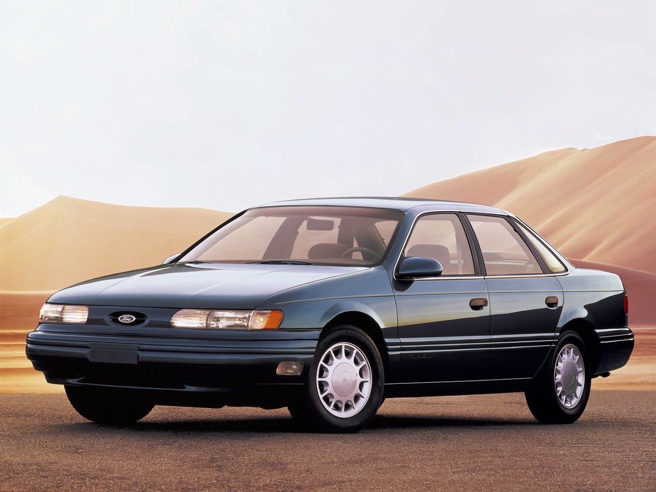 Ford Taurus II, седан