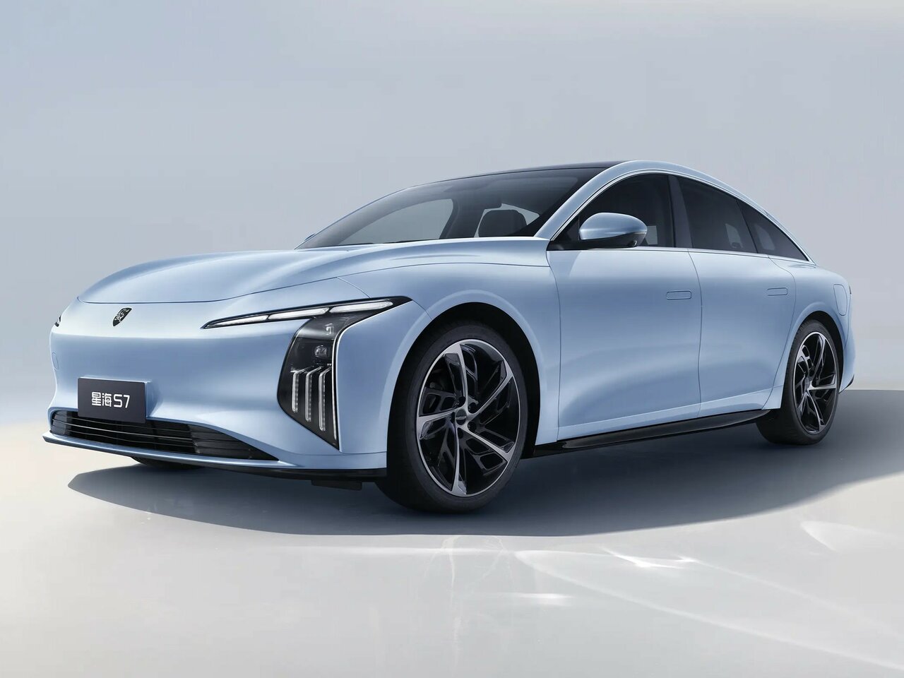 Forthing Xinghai S7 I, седан