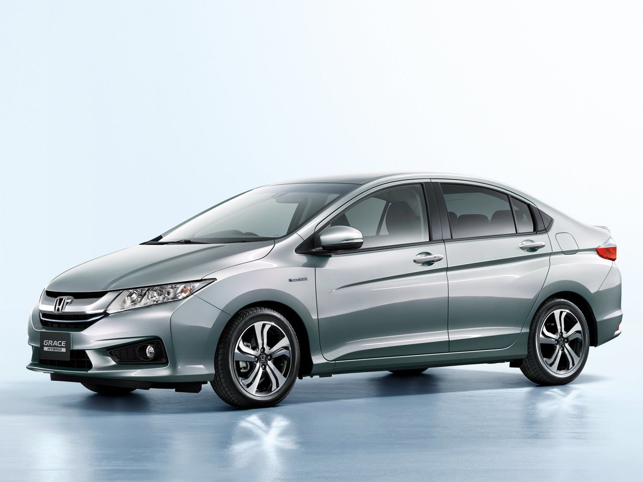 Honda Grace I, седан