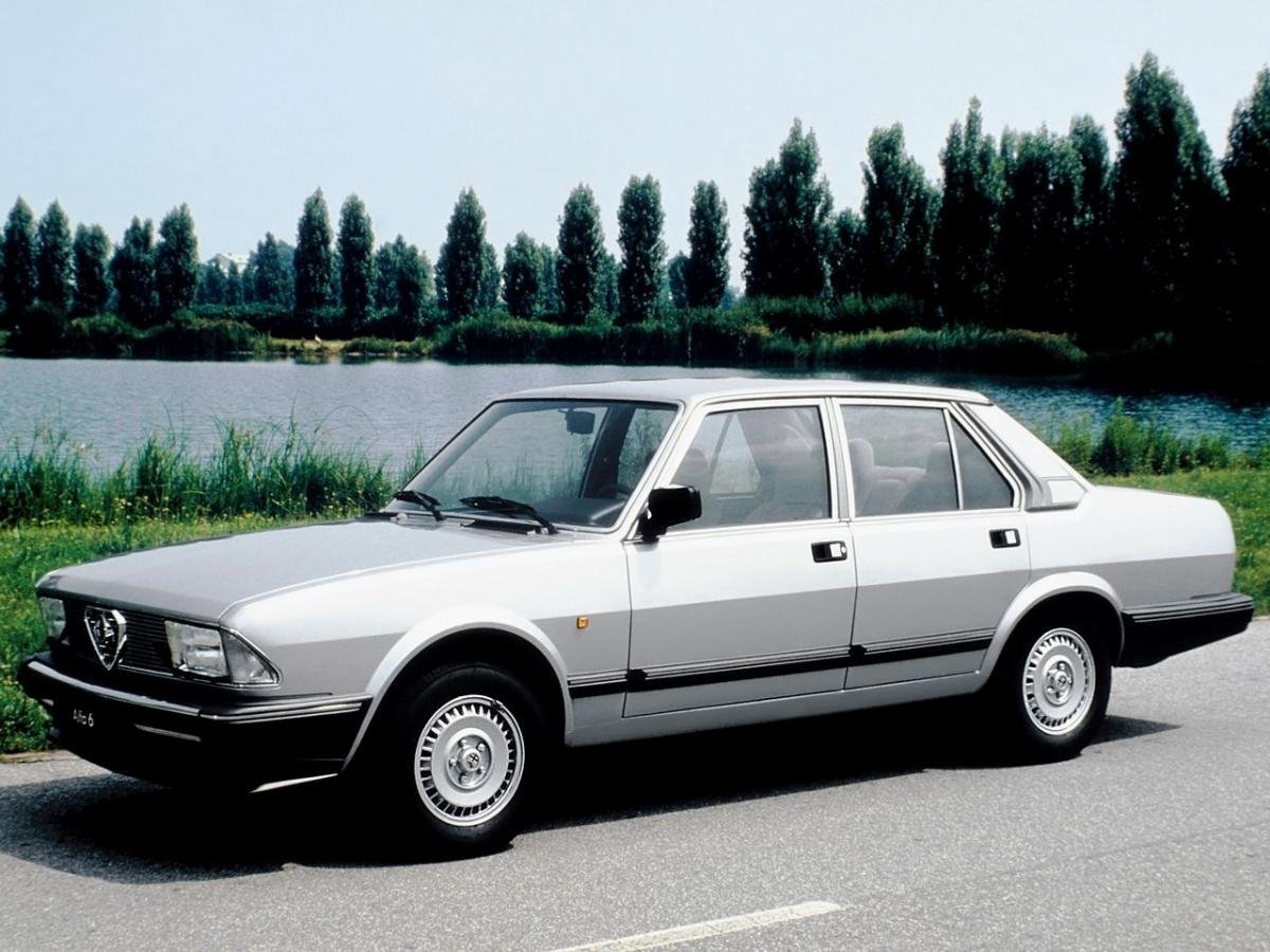 Alfa Romeo 6 I, седан