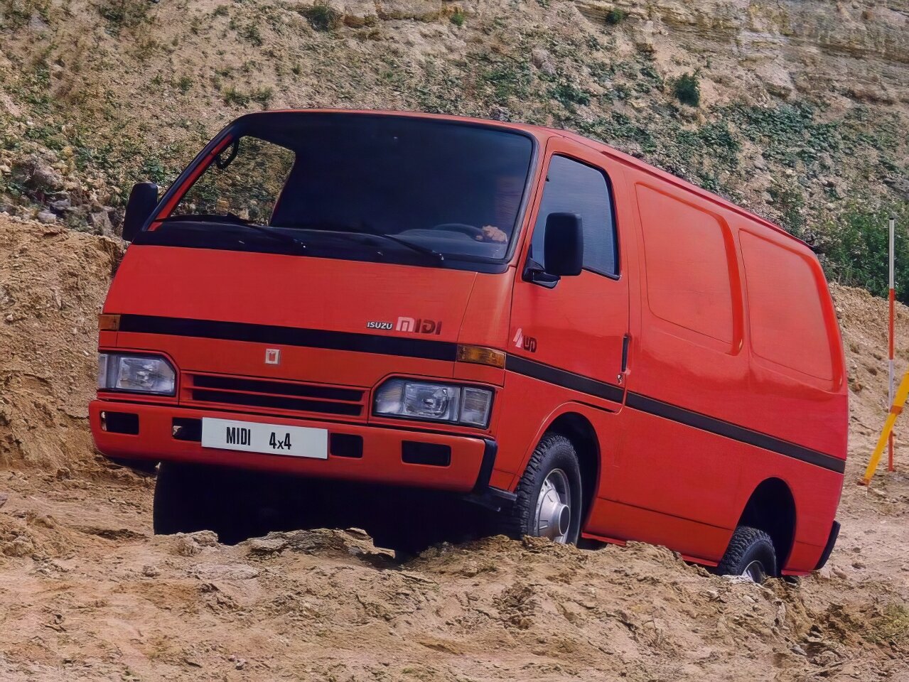 Isuzu Midi I, фургон