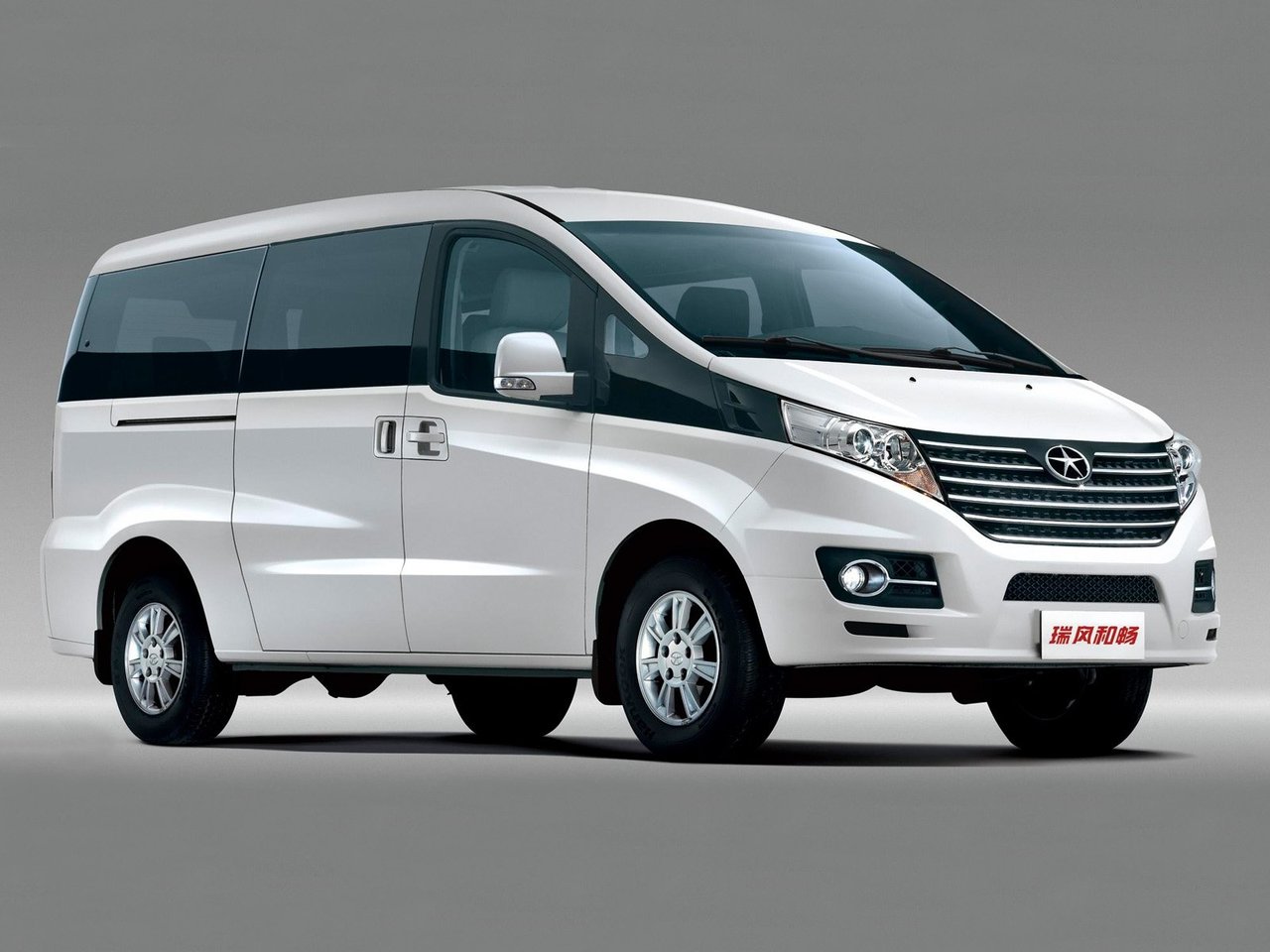 JAC M5 I, минивэн