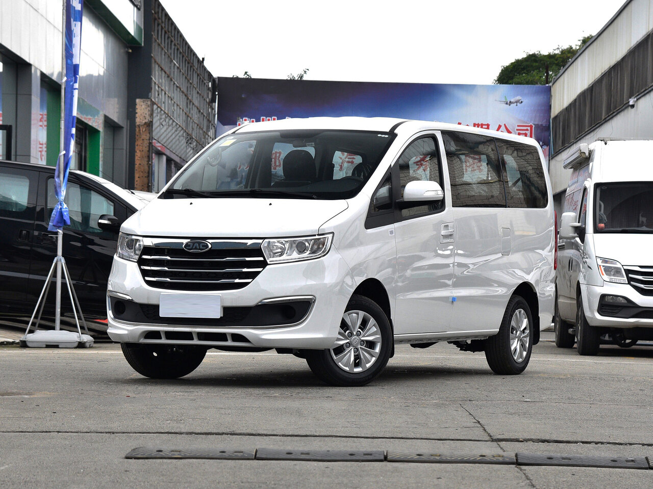 JAC Refine M3 I, минивэн