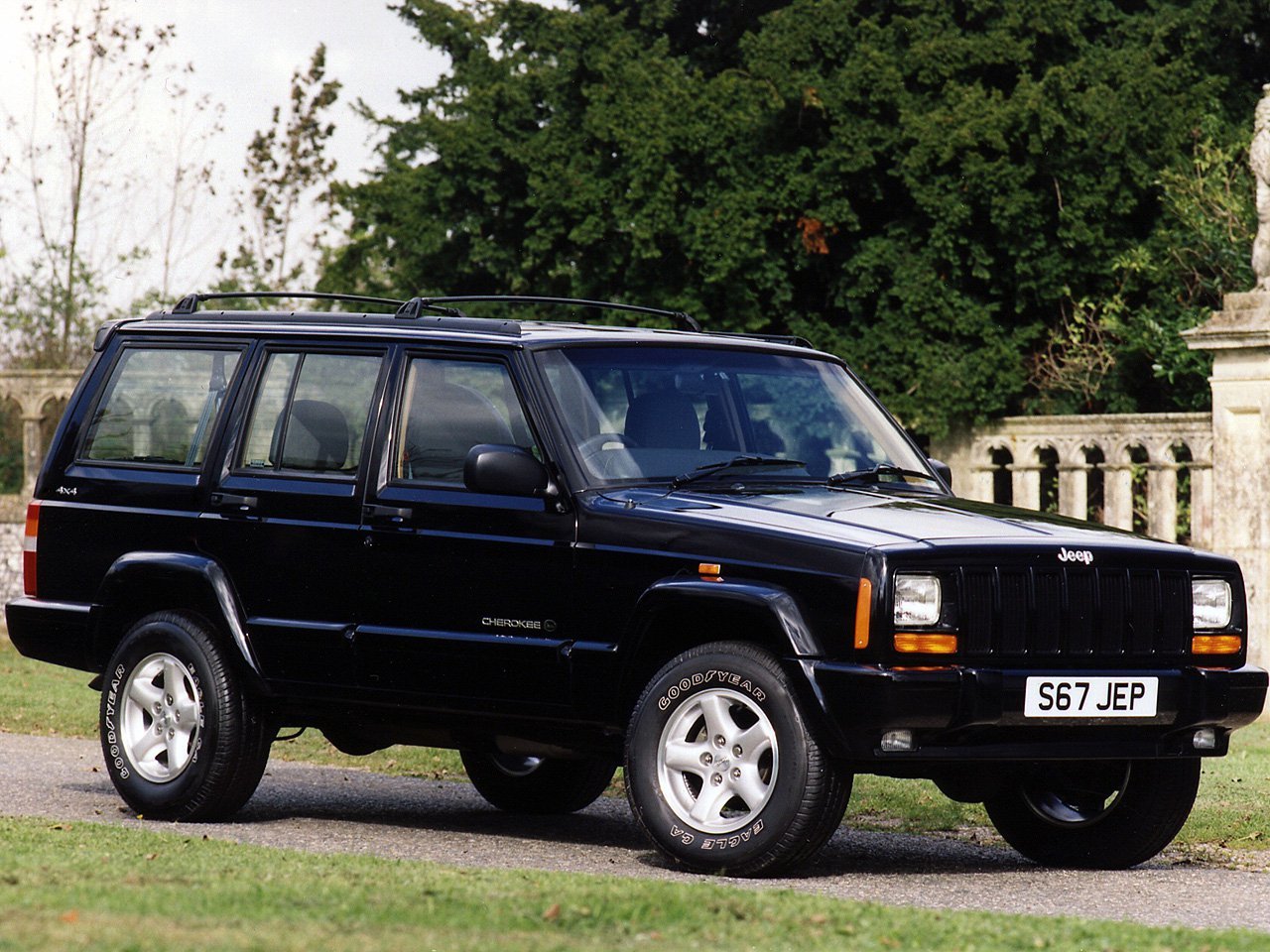 Jeep Cherokee II (XJ) Рестайлинг, внедорожник 5 дв.