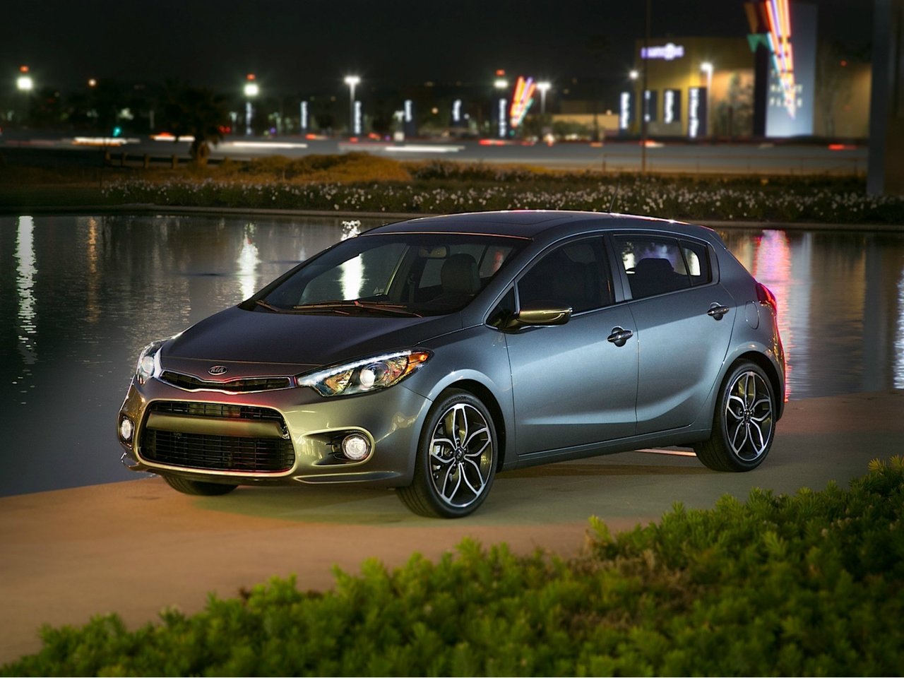 Kia Forte II, хэтчбек 5 дв.