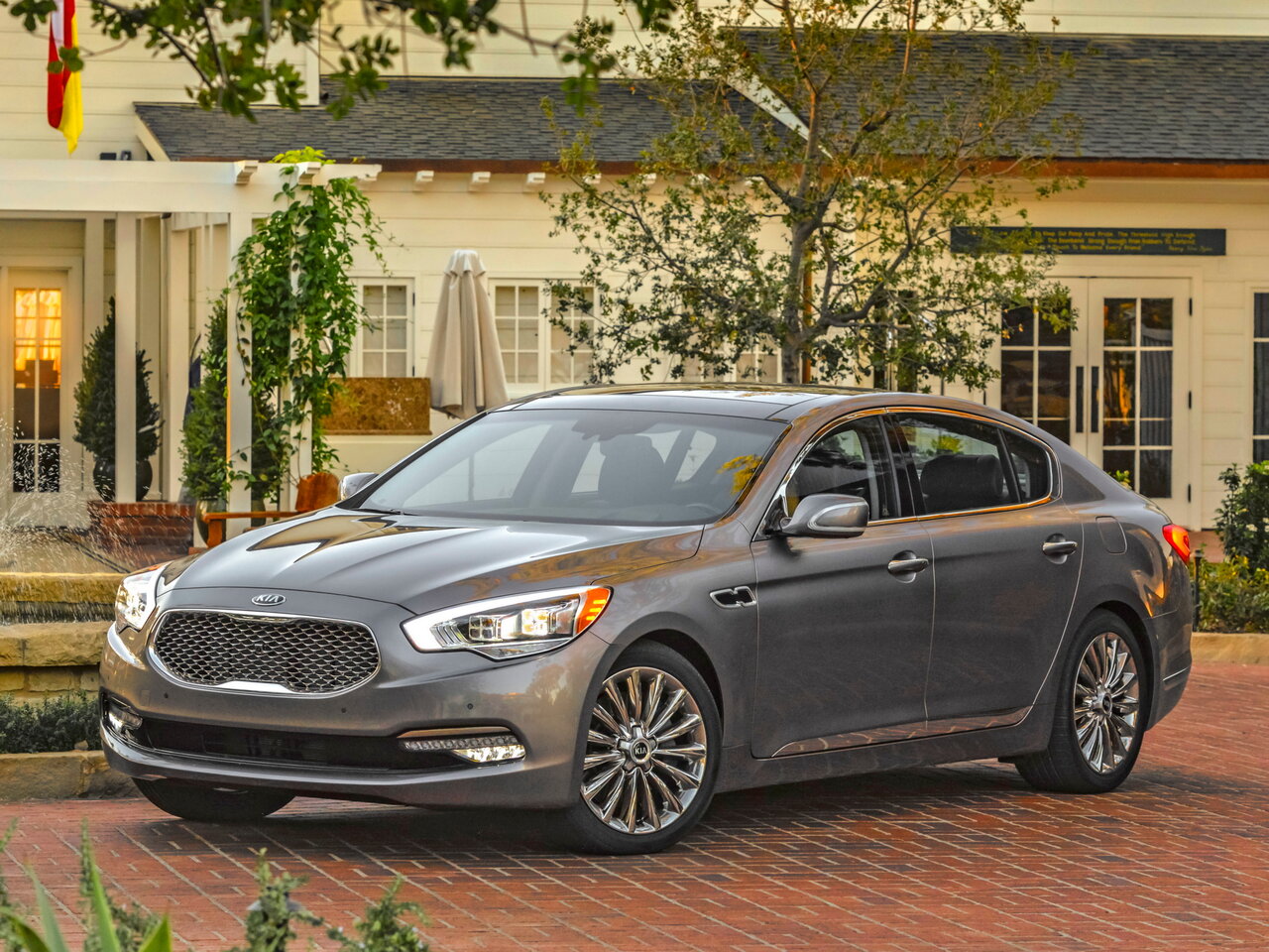 Kia K900 I, седан