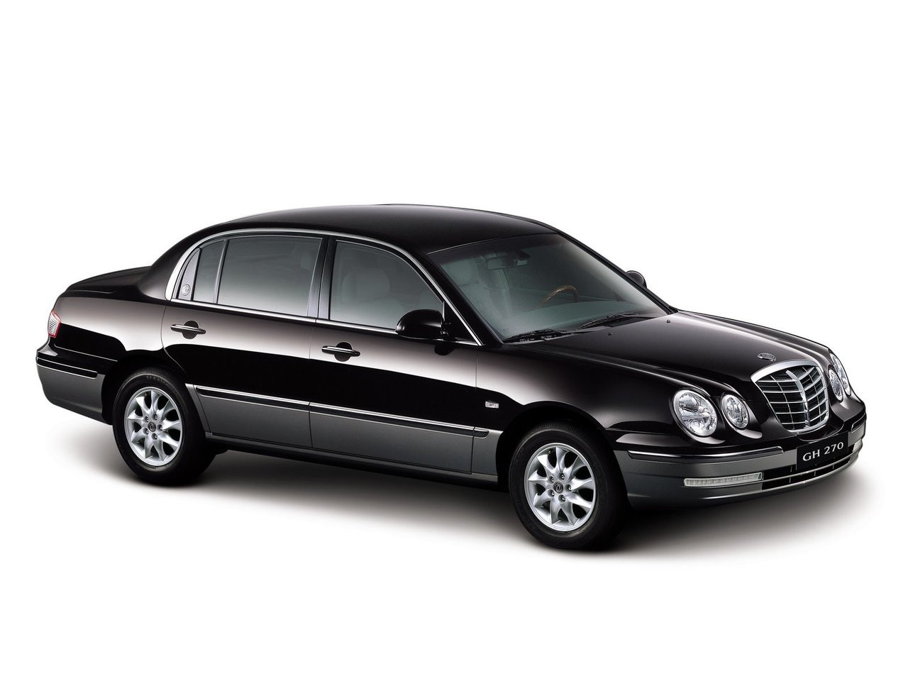 Kia Opirus I, седан