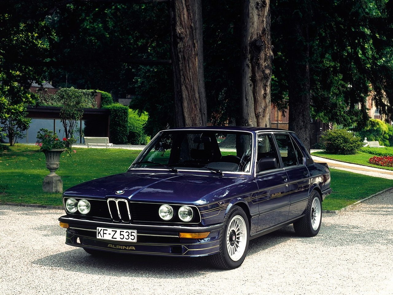 Alpina B7 E12, седан