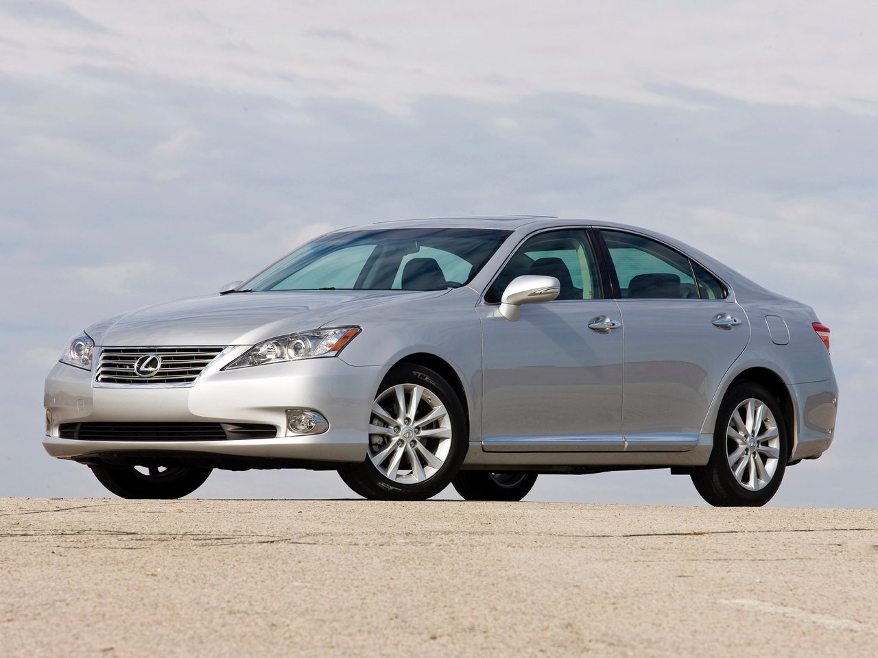 Lexus ES V Рестайлинг, седан