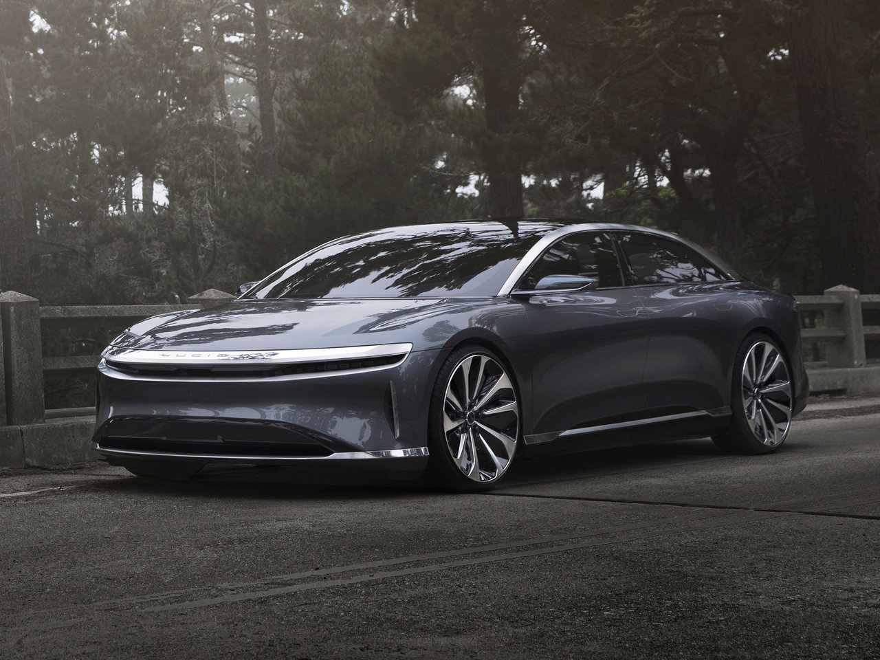 Lucid Air I, седан