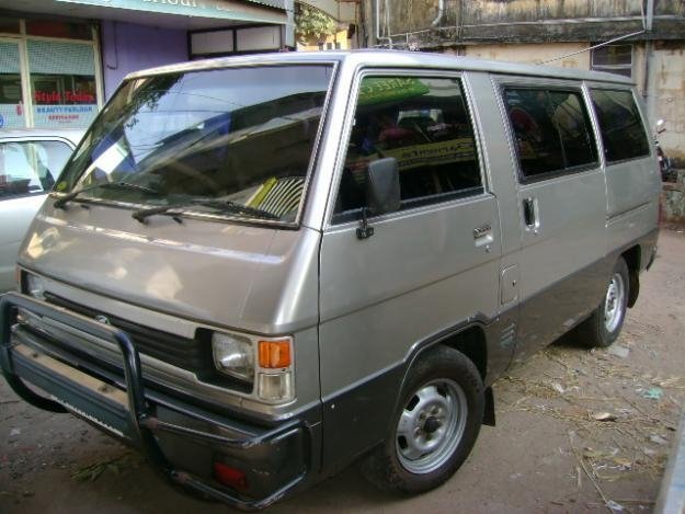 Mahindra Voyager I, компактвэн