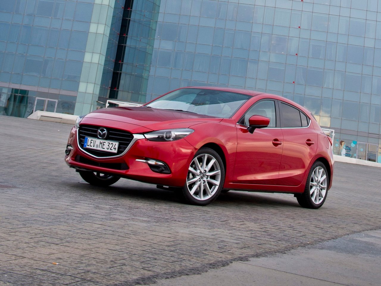 Mazda 3 III (BM) Рестайлинг, хэтчбек 5 дв.
